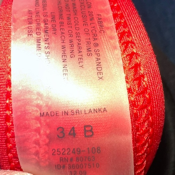 WOMEN’S Victoria Secret bikini bathing suit, solid top/flowered bottoms - Picture 8 of 8